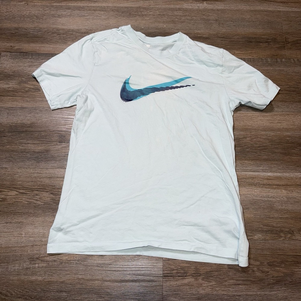 Nike Shirt Mens Medium Light Blue/Mint Short Sleeve Gradient Swoosh Graphic Logo